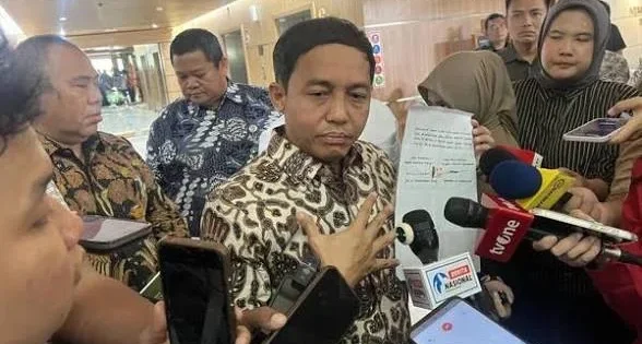 KPK Selidiki Tujuan Pemberian Amplop Bupati Kuansing kepada Raja Juli